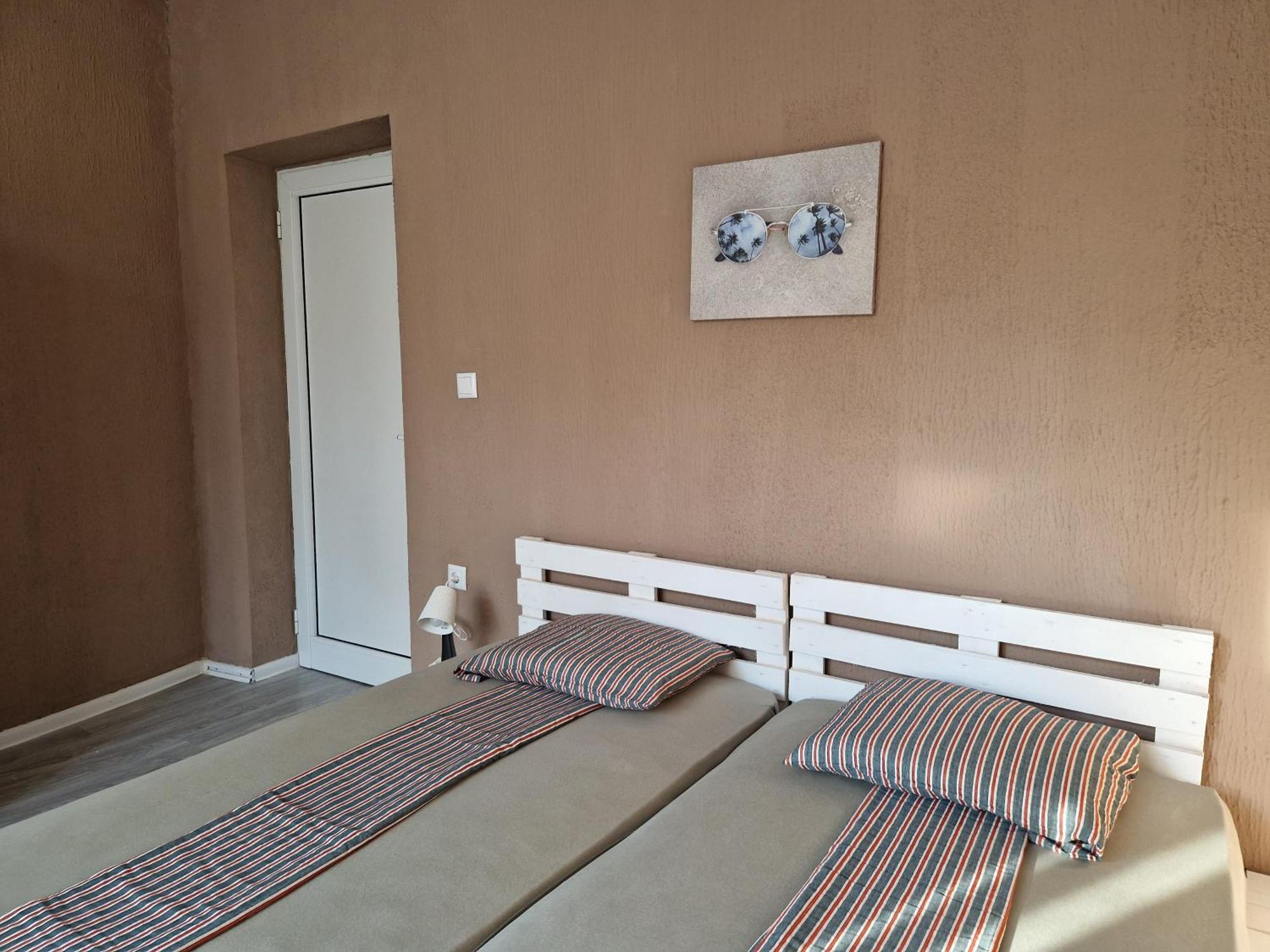 Lambo'S Corner Varna - Guest Rooms 외부 사진